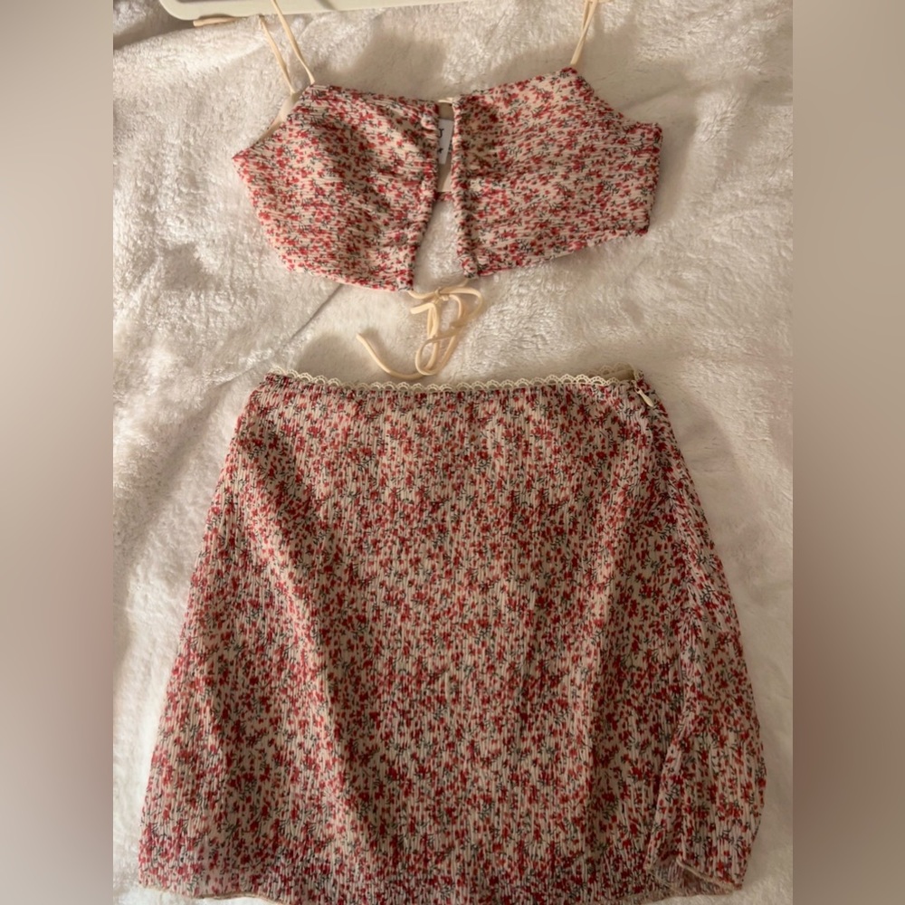 Princess Polly Floral set.